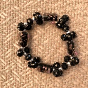 Beaded bracelet. Black.